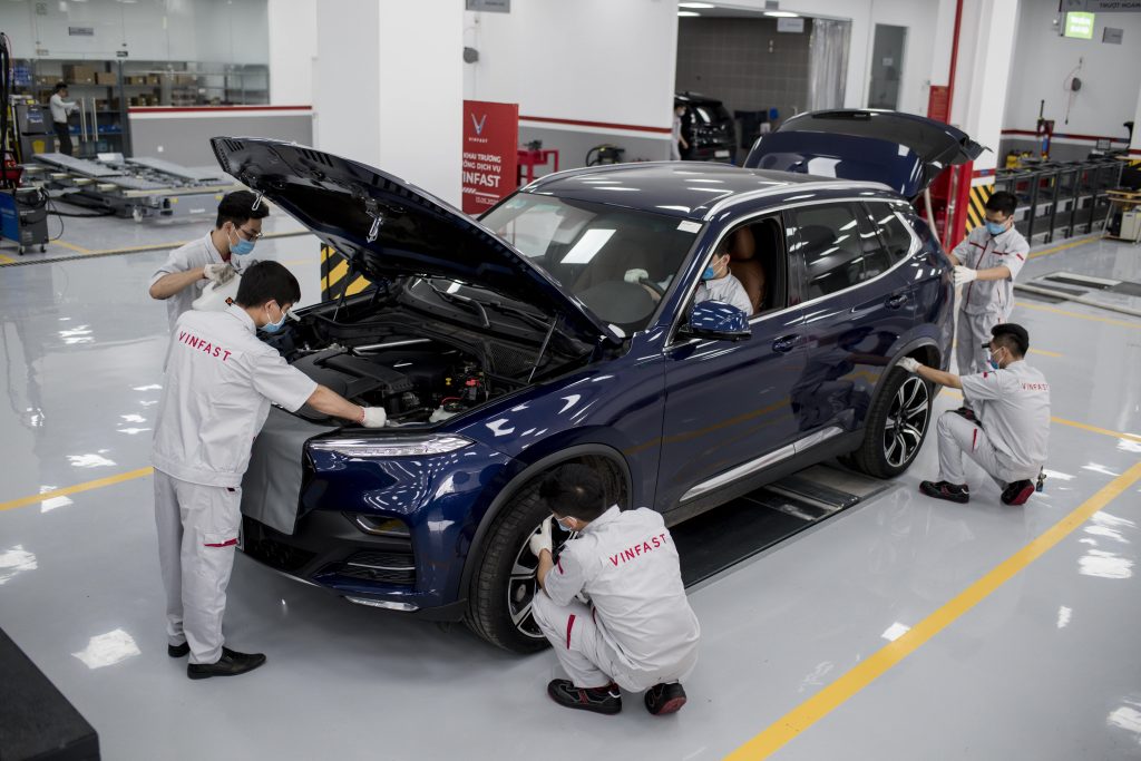 Bảo dưỡng xe điện khác gì xe xăng? So sánh chi tiết và chi phí