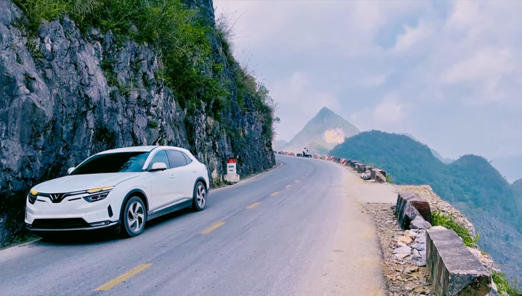 Lái Xe Điện Đường Đèo Dốc: 5 Lưu Ý Sống Còn (Leo & Đổ Đèo)