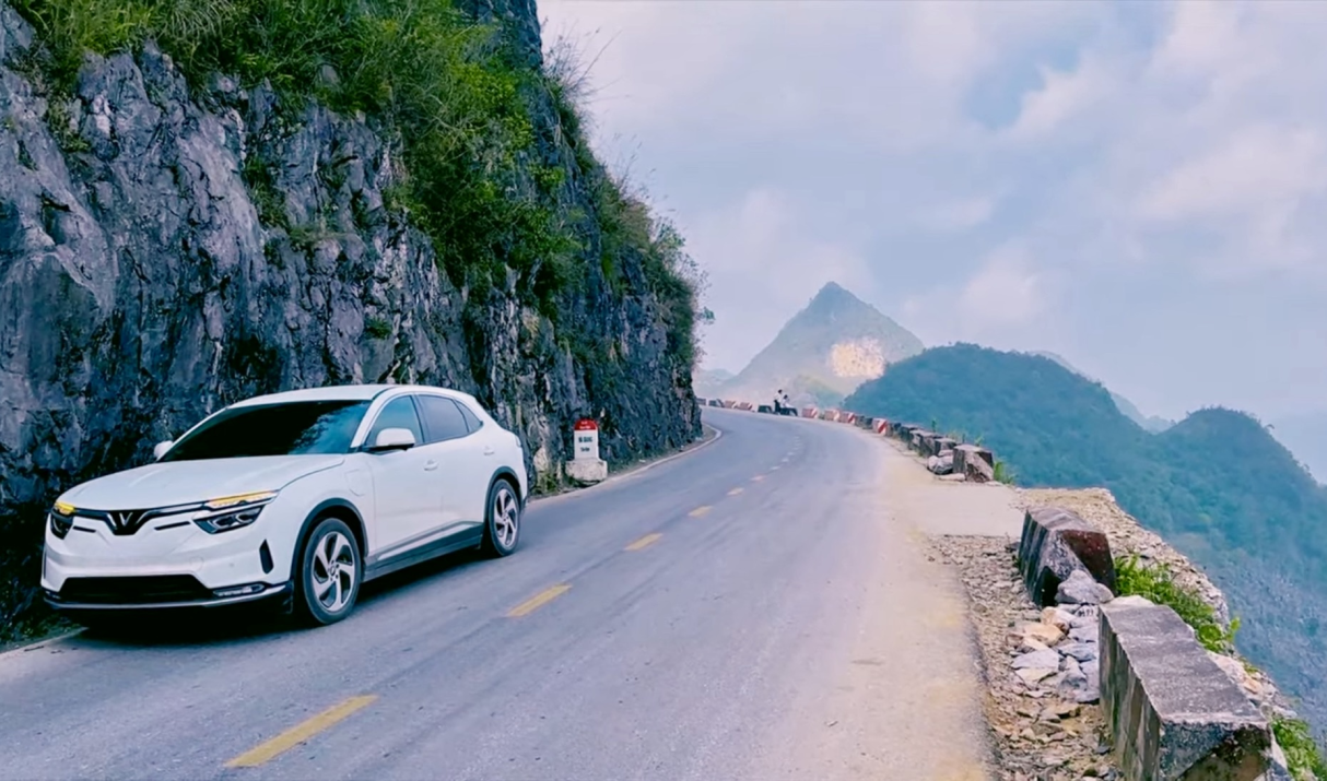 Lái Xe Điện Đường Đèo Dốc: 5 Lưu Ý “Sống Còn”