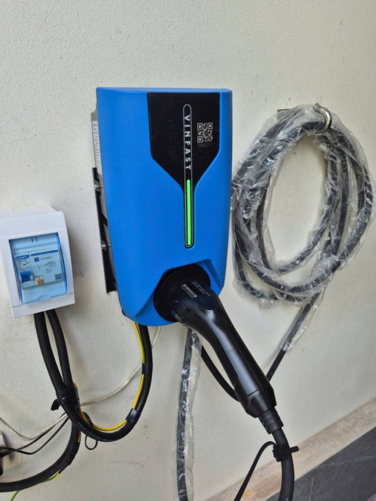 Sạc AC xe điện Vinfast tại nhà